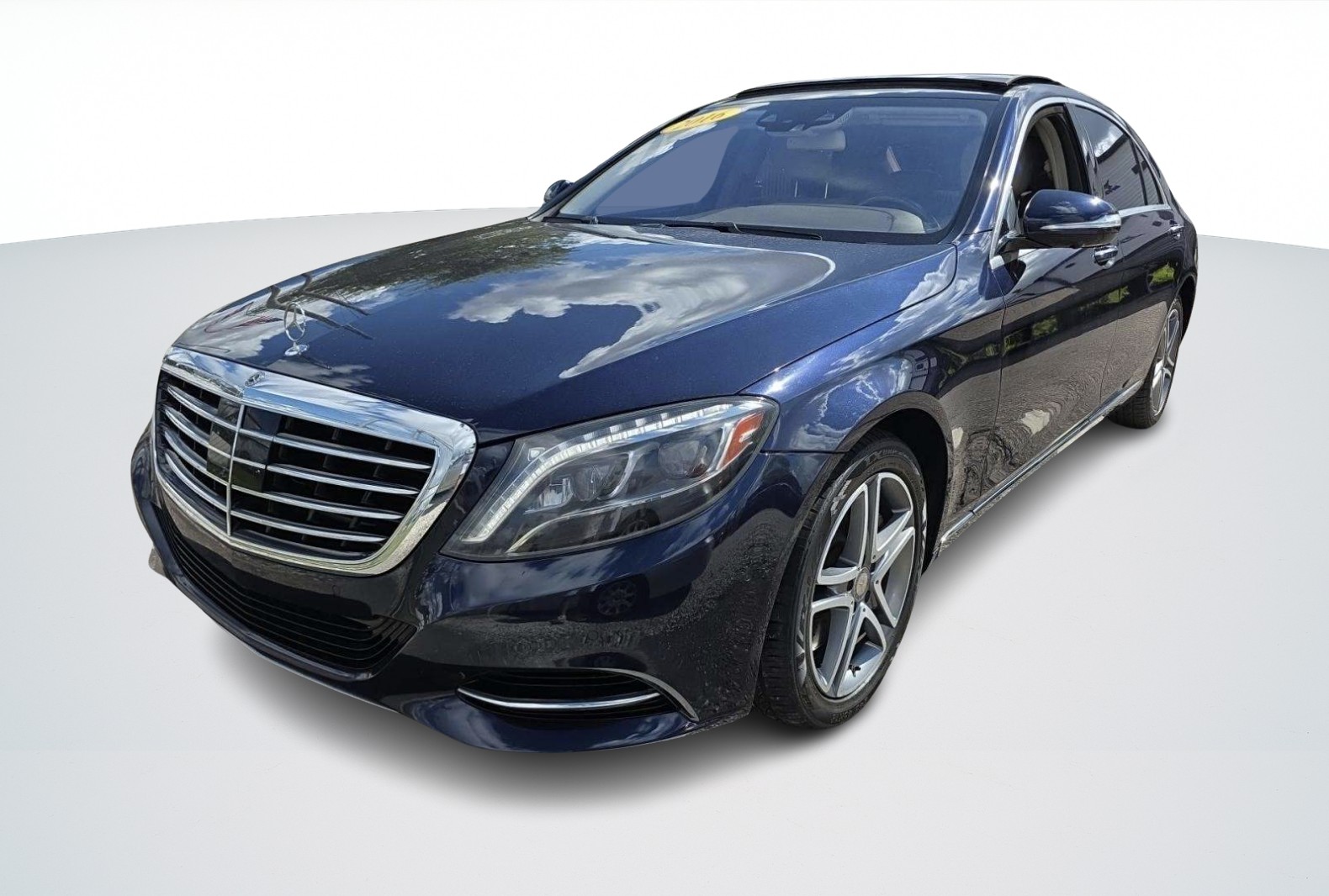 Mercedes-Benz S550 view 2