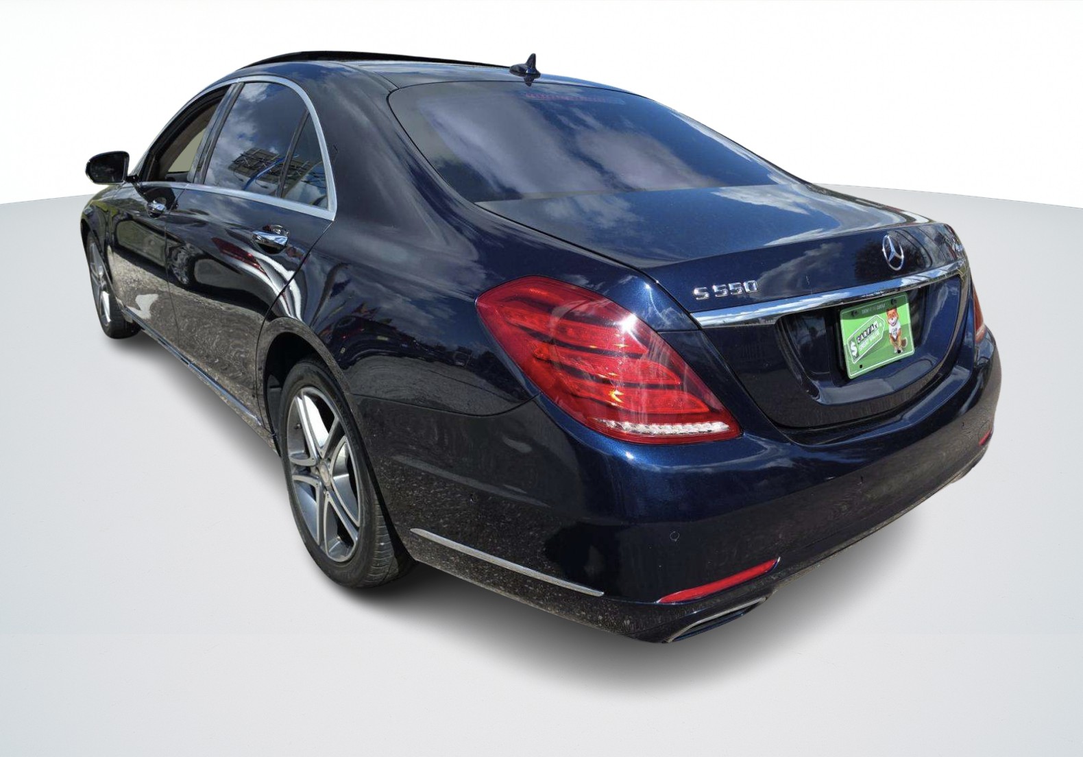 Mercedes-Benz S550 view 3