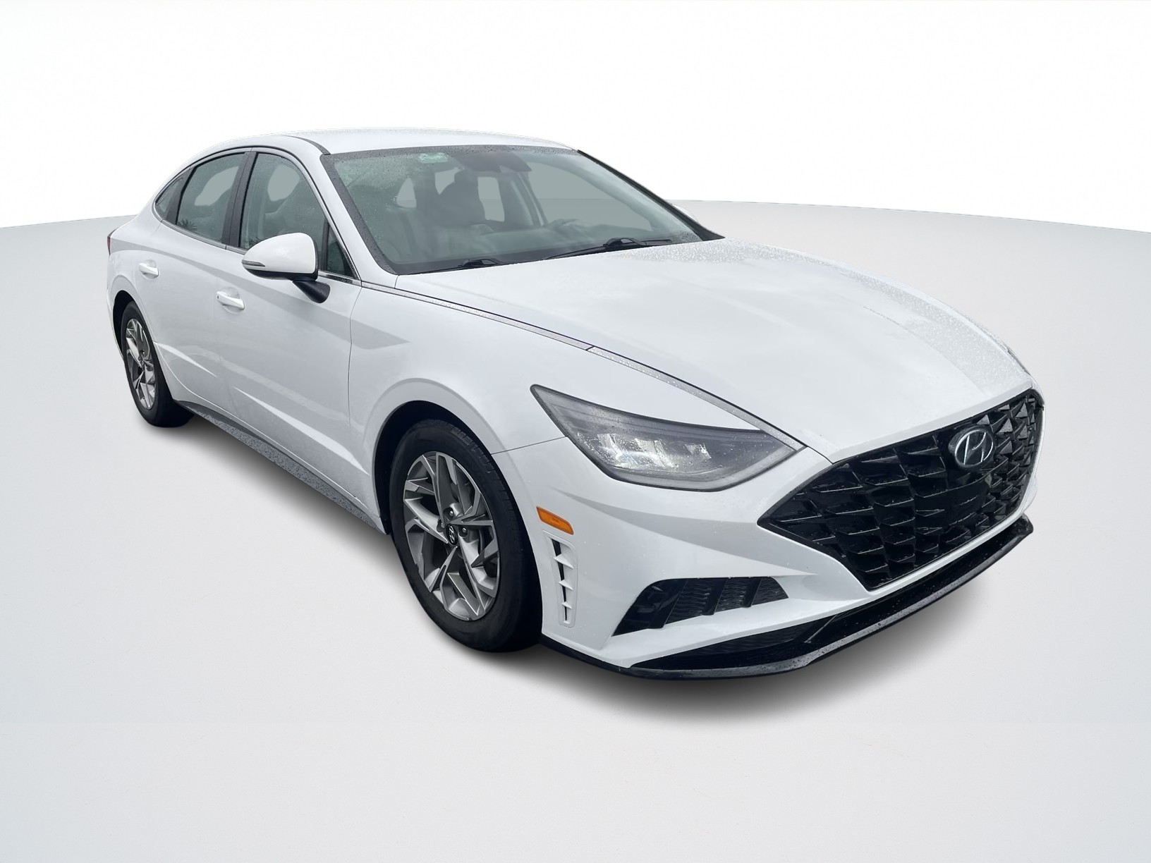 Hyundai Sonata view 3