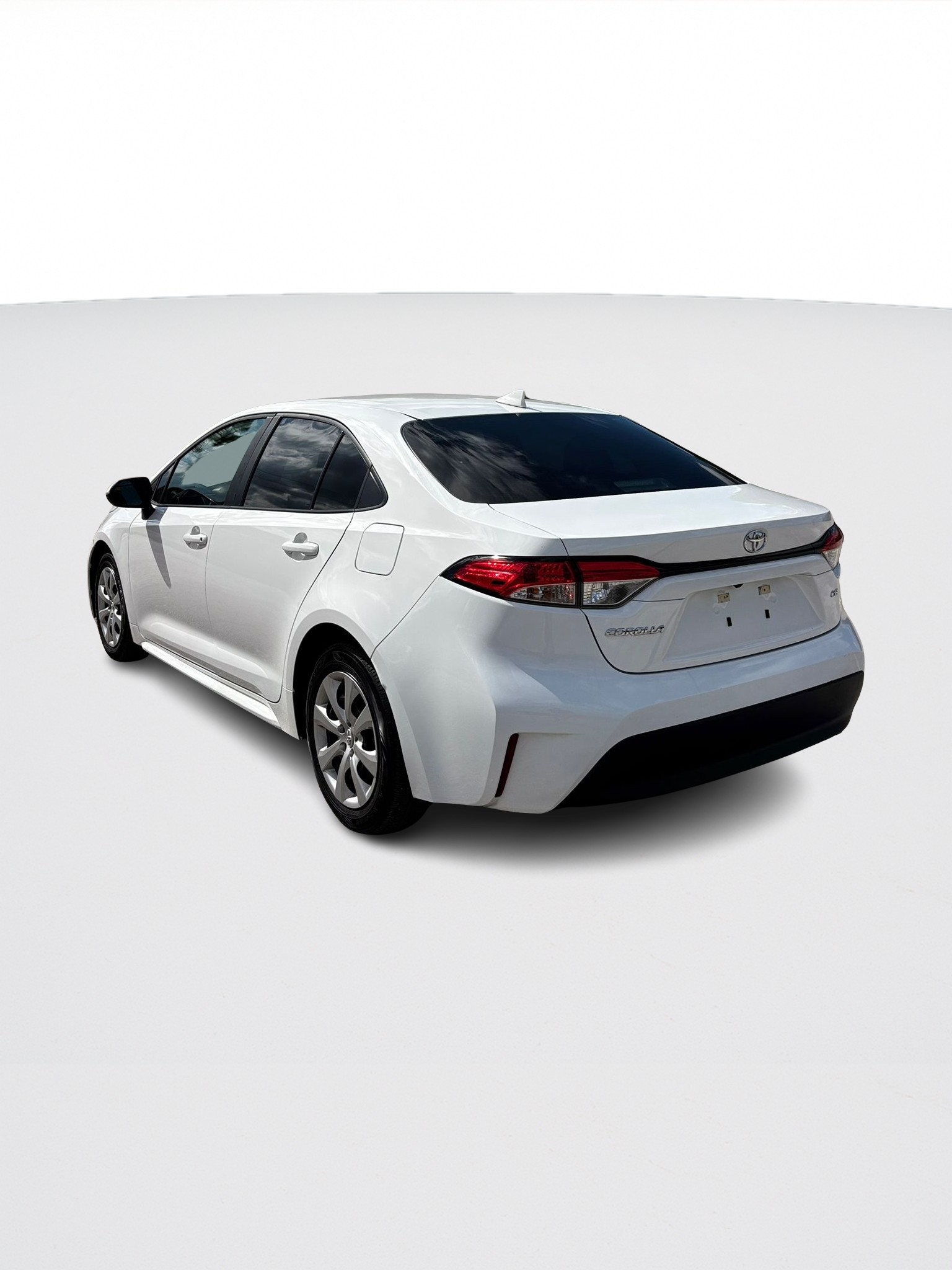 Toyota Corolla view 3