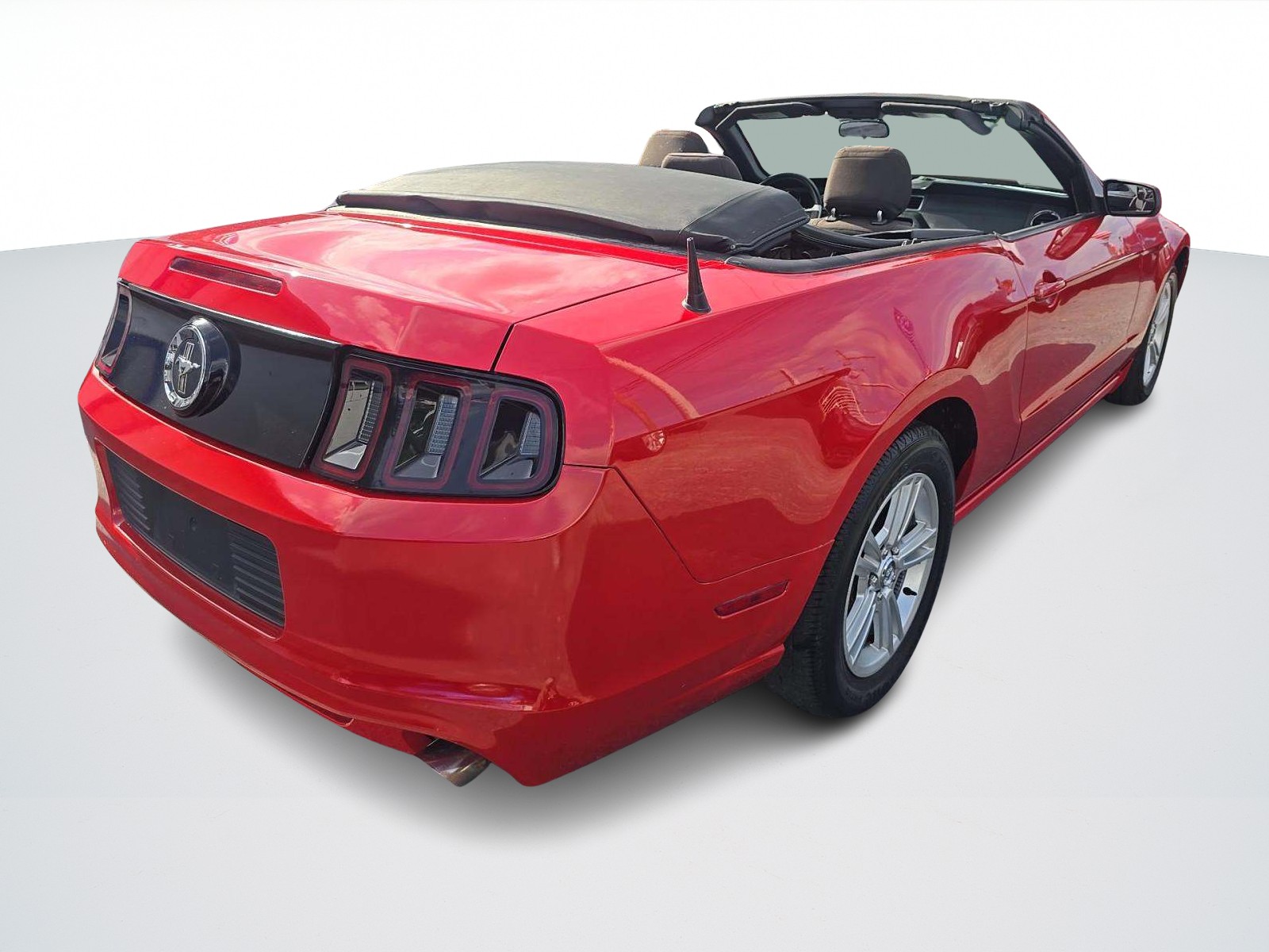 Ford Mustang view 3
