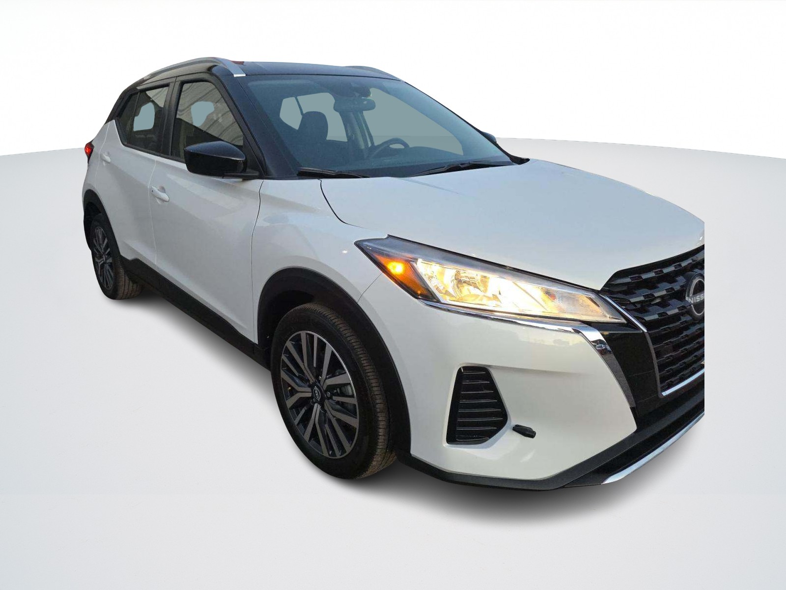 Nissan Kicks SV view 2