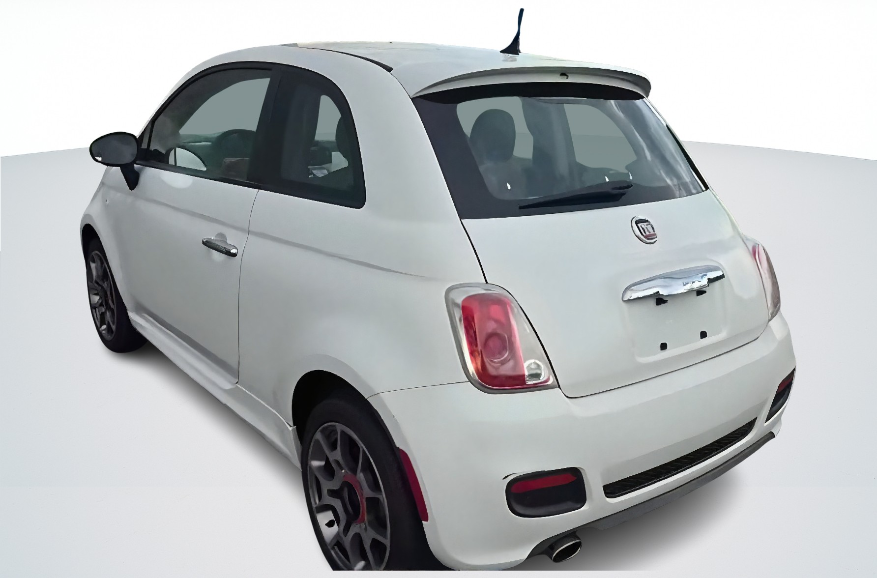 Fiat 500 Sport view 3