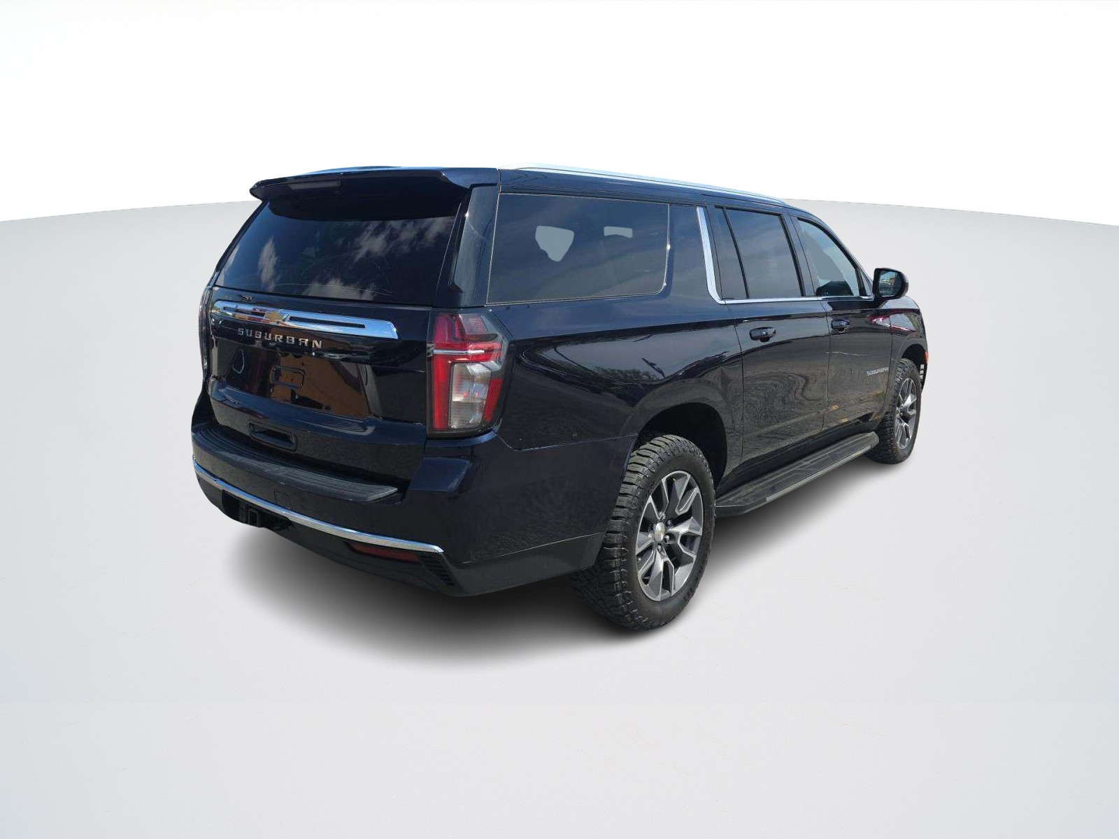 CHEVROLET SUBURBAN LS view 3