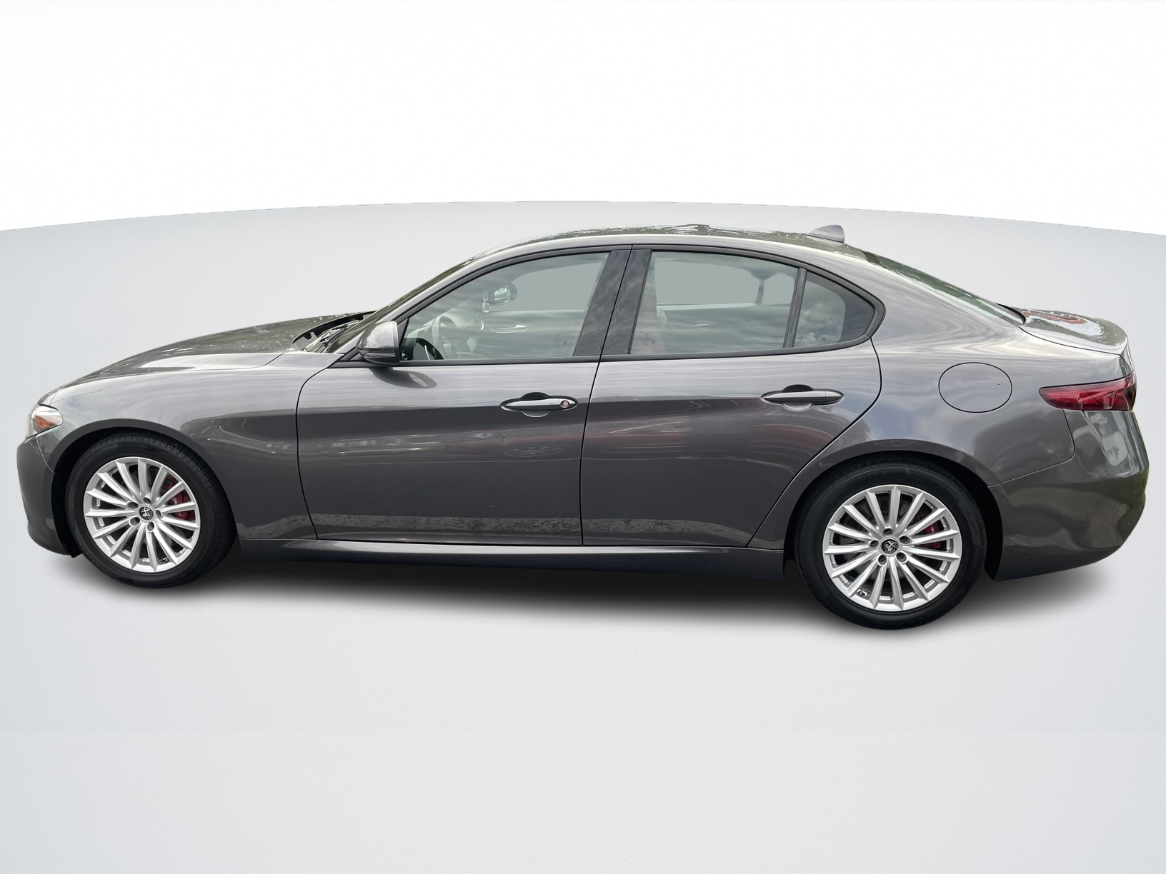 Alfa Romeo Giulia view 2